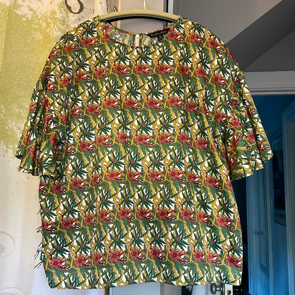 Brooks Brothers bamboo print flutter sleeve blouse.